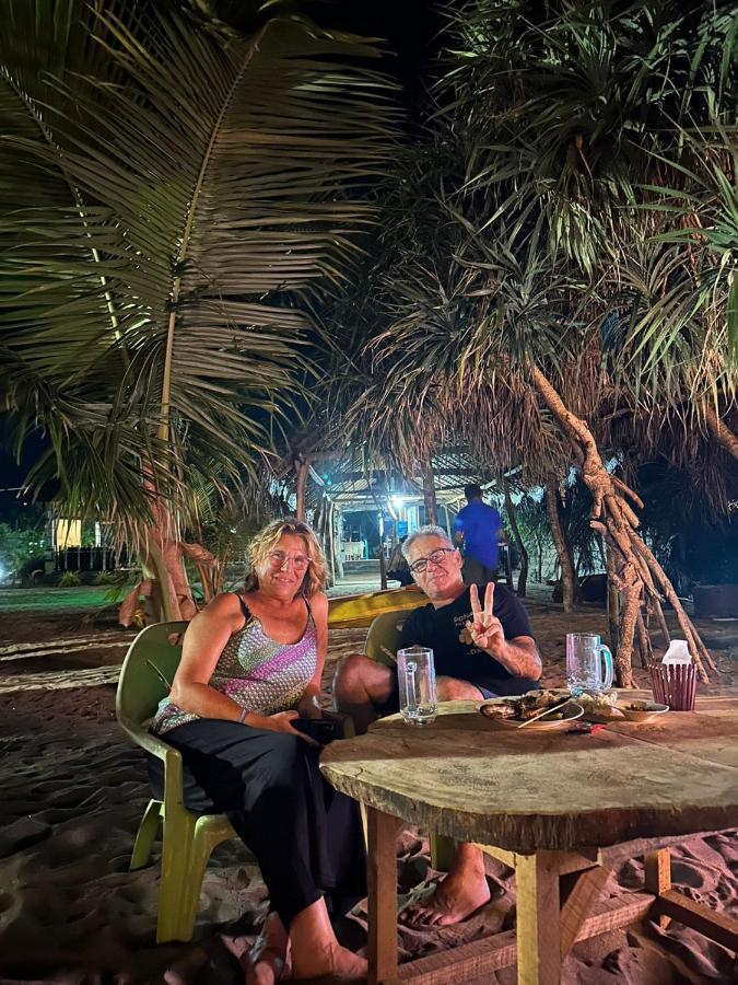 Surfing Beach Nilaveli ตรินโคมาลี ภายนอก รูปภาพ