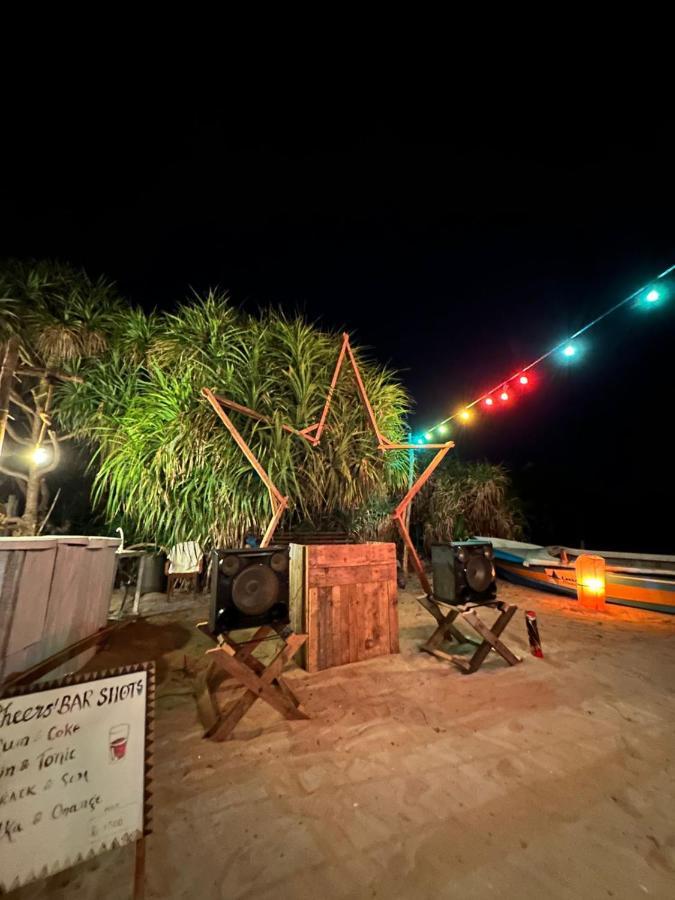 Surfing Beach Nilaveli ตรินโคมาลี ภายนอก รูปภาพ